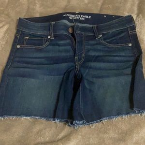 New American Eagle shorts size 12 super stretch.